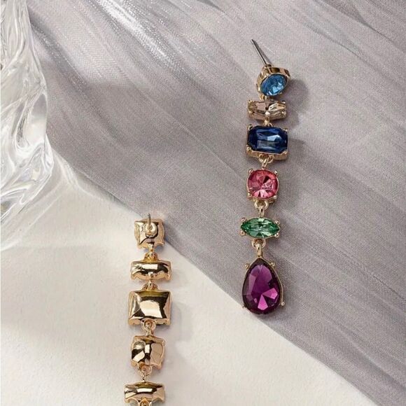 💙 NEW multicolored crystal drop dangle fashion earrings 💙 - Picture 5 of 7